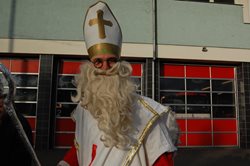 Tradiční hasičský Mikuláš opět vyrazil v Pardubickém kraji za dětmi hasičů.
