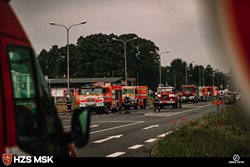 Zásobníky na plyn v Českém Těšíně uhašeny a v noci dochlazeny za 23 hodin