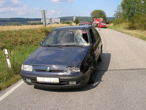Nedaleko Nových Smrkovic na Jičínsku zemřel řidič motocyklu.  