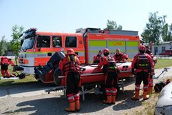 Výcvik profesionálních a dobrovolných hasičů na hlučínské Štěrkovně