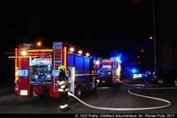 V pražských Bohnicích hořel byt, evakuováno bylo 16 osob