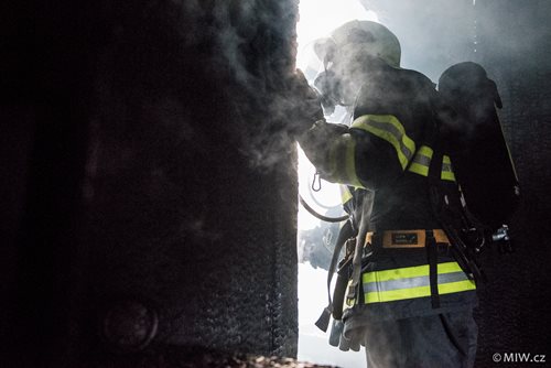Požár zasáhl celou zahradní chatku v Děčíně - Chrochvicích