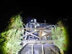 Čtyři jednotky hasičů likvidovaly noční požár chaty