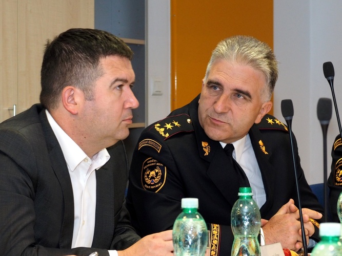 ViewImage-(14).jpg ViewImage-(14).jpg