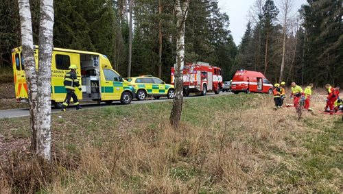 Vážná nehoda motorkáře si vyžádala letecký transport