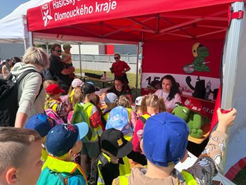 Den otevřených dveří u hasičů přilákal tisíce návštěvníků