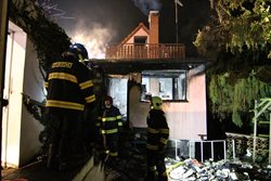 Požár rodinného domu v Kouřimi nepřežila jeho majitelka