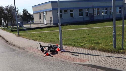 Opilý muž havaroval na elektro mopedu. Neměl řidičák ani povinné ručení