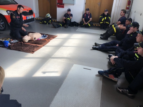 ee-(2).jpg ee-(2).jpg