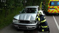 Hasiči z Pardubic zasahovali u dopravní nehody dvou osobních vozidel a jednoho dodávkového vozidla.