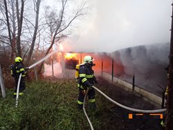 Požár střechy přístřešku v obci Boršice u Blatnice