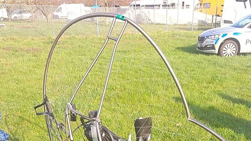 Technické selhání ve vzduchu skončilo tvrdým pádem