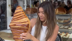 Obří croissanty, které přivádějí Londýn k šílenství