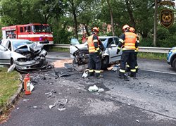 Děsivá nehoda: Hasiči zachraňovali zraněné i děti