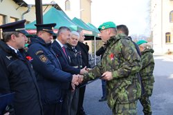 Hejtman Libereckého kraje udělil záslužné medaile IZS příslušníkům HZS Libereckého kraje
