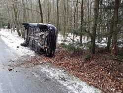U Želiva havaroval řidič s osobním vozidlem