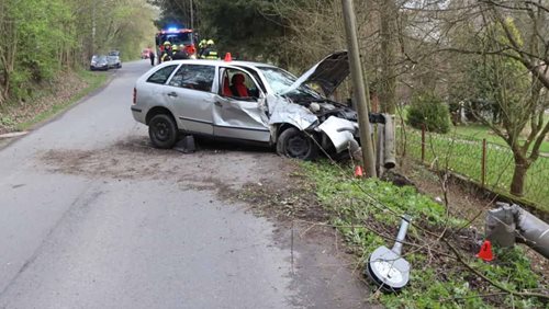 Alkohol za volantem poslal dva řidiče mimo silnici