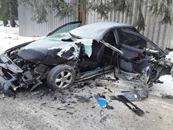 Nehoda osobního vozidla a autobusu v obci Velká Rovná na Pelhřimovsku si vyžádala zranění
