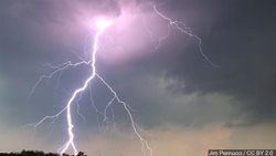 Meteorologové varují Extrémně silné bouřky 