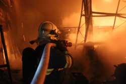 Požár skladovacích hal v Olomouci VIDEO/FOTOGALERIE