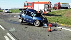 Dopravní nehoda autobusu a osobních aut u Mackovic