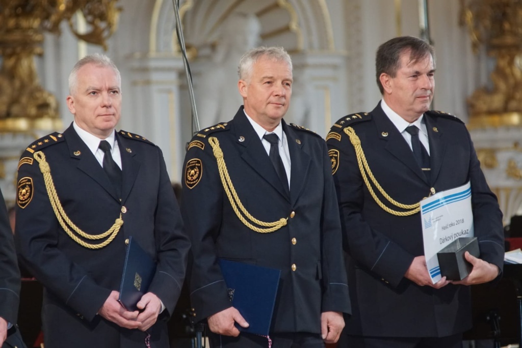 LB3-(1).jpg LB3-(1).jpg