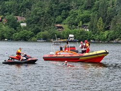 Cvičení prověřilo spolupráci hasičů a vodních záchranářů