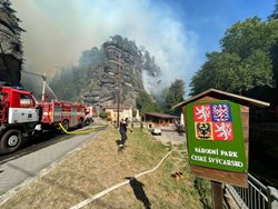 Odřad HZS Středočeského kraje na pomoc při požáru v Hřensku