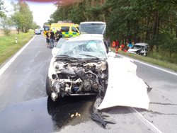 Dopravní nehoda dvou osobních aut a zvěře na Plzeňsku 