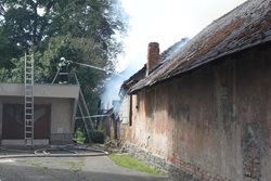 Náročné zásahy hasičů v posledním červencovém dni  při vysokých teplotách přesahující 30 stupňů