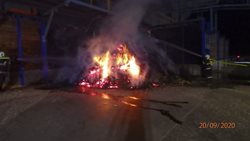 V Solnici likvidovali hasiči požár štěpky