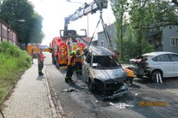 Požár dvou osobních automobilů v Ostravě-Vítkovicích VIDEO/FOTOGALERIE