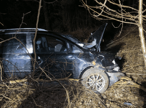 Dvě tragické noční nehody si vyžádaly dva životy