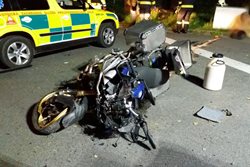 Tragická nehoda osobního vozidla a motorky