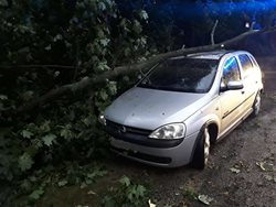 Zvýšený počet výjezdů zaznamenali liberečtí hasiči v souvislosti se silným deštěm a bouřkami
