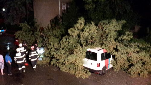Jihomoravské hasiče zaměstnala noční bouřka