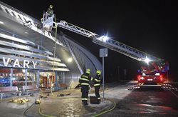 V Karlových Varech hořela budova mezinárodního letiště