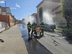 Únik čpavku v pivovaru: Záchranáři cvičili zásah v srdci Rakovníka