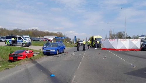 Vážná nehoda si vyžádala dva lidské životy