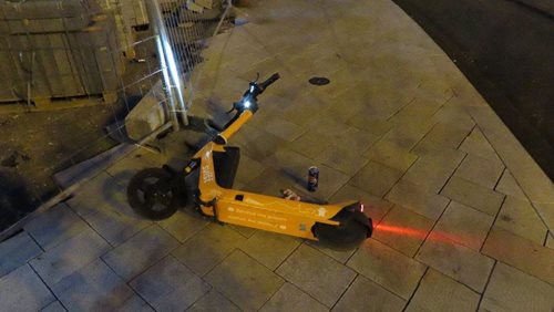 Alkohol a elektrokoloběžky? Během jediného dne skončili dva jezdci u dopravních nehod