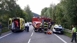 K vážné nehodě vyjeli hasiči na Blanensku kvůli které byl  frekventovaný tah na Svitavy více jak na dvě hodiny uzavřen