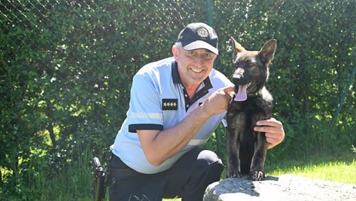 Malá Viky si získala srdce policejních psovodů. Jednou bude pomáhat v boji proti drogám