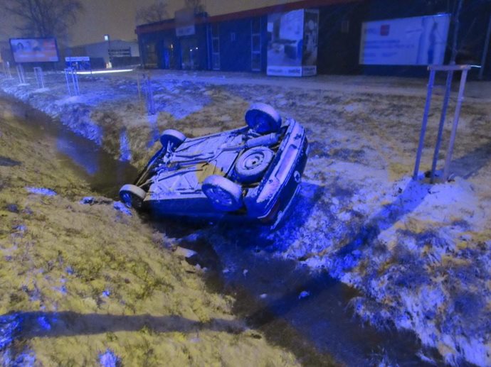 hkvazni.jpg hkvazni.jpg