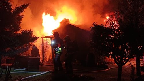 Dva požáry během dvou dnů. Pravděpodobnou příčinou byla nedbalost při manipulaci s ohněm