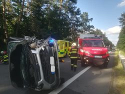 U obce Pístina zablokovala silnici vážná nehoda