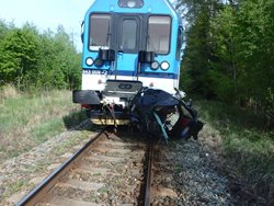 Železniční dopravní nehoda se stala na přejezdu v katastru Bílé Třemešné. 