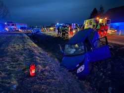Nehoda čtyř aut u Holkova