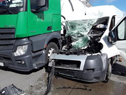 Hranické hasiče zaměstnaly dvě nehody kamionů na D1
