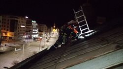 Přes Českou republiku se přehnal z neděle na pondělí silný vítr
