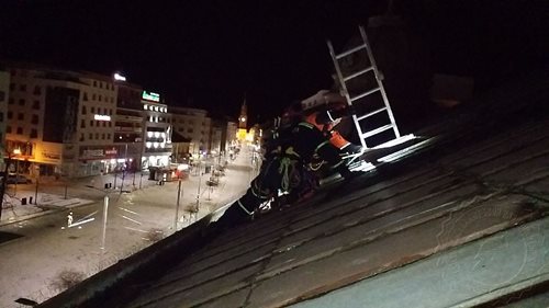 Přes Českou republiku se přehnal z neděle na pondělí silný vítr